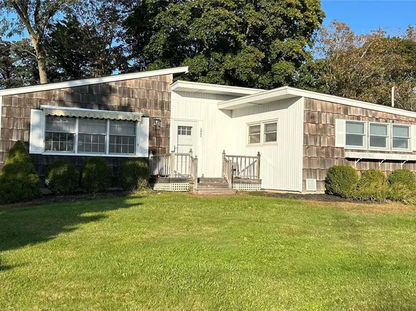 2845 Hobart Rd, Southold, NY 11971