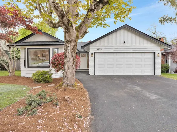 19725 50a Ave, Langley, BC V3A 7L1