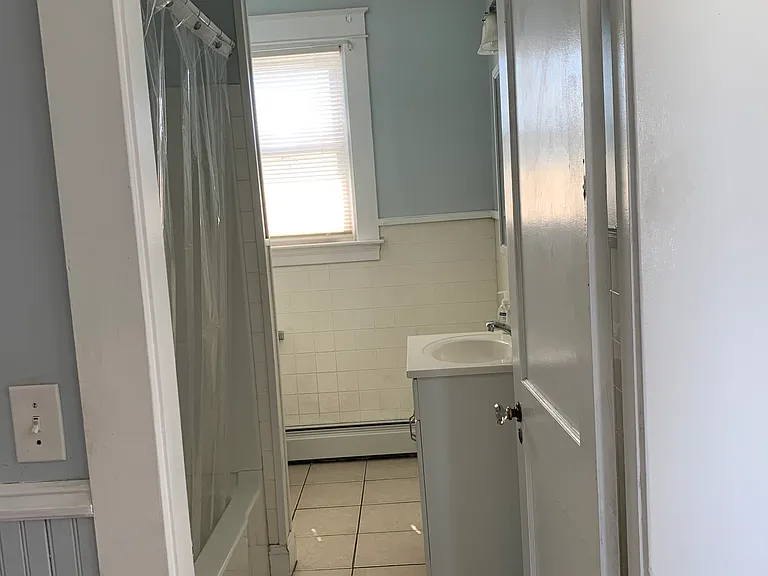 637 Wood St #2 — Photo 9