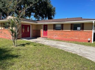 8321 Red Holly Ln, Jacksonville, FL 32221
