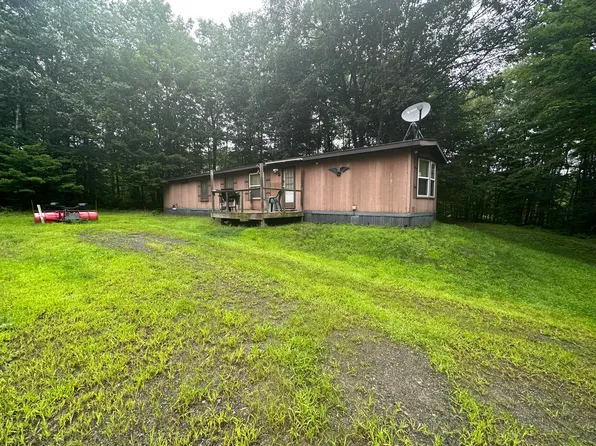 74 Matthews Avenue, Vassalboro, ME 04989