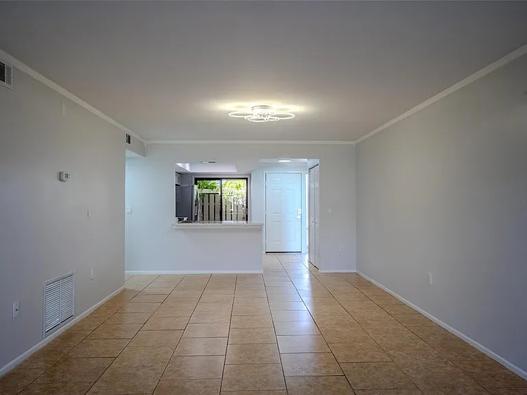 5797 Summer Side Ln #7A — Photo 5