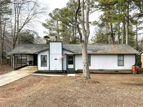 127 Cedar Creek Cir, Central, SC 29630