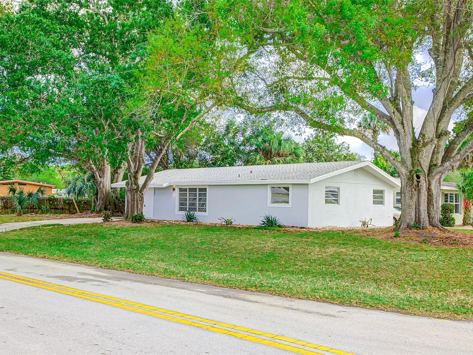 3 bed, 2.0 bath, 1512 sqft, $2,500 — Photo 3
