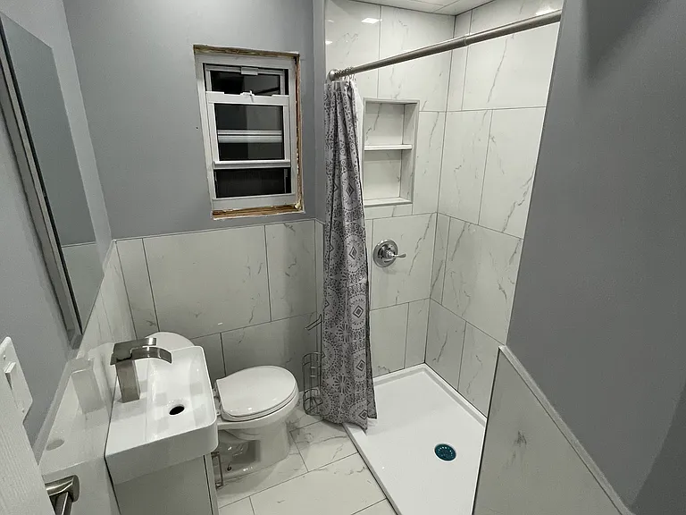 410 Port Richmond Ave — Photo 11