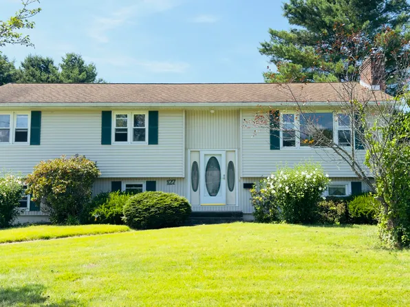 127 Oak Hill Rd, Pittsfield, MA 01201