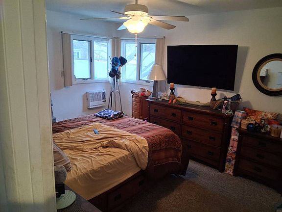 2nd image of 79 Joan Ave