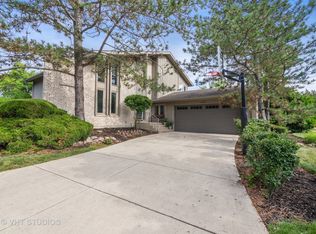 3028 Rennes Ct, Northbrook, IL 60062