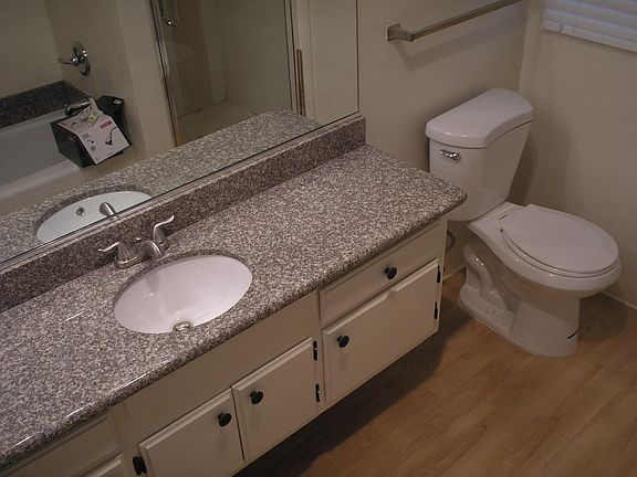 5th image of 938 3rd St #311