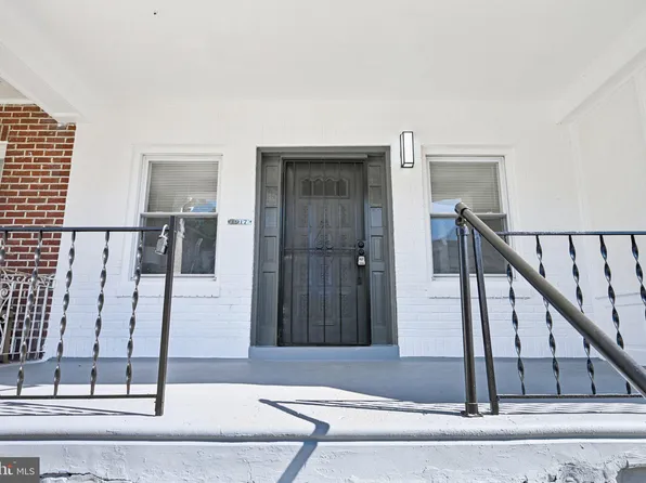 1917 Colonial St, Philadelphia, PA 19138