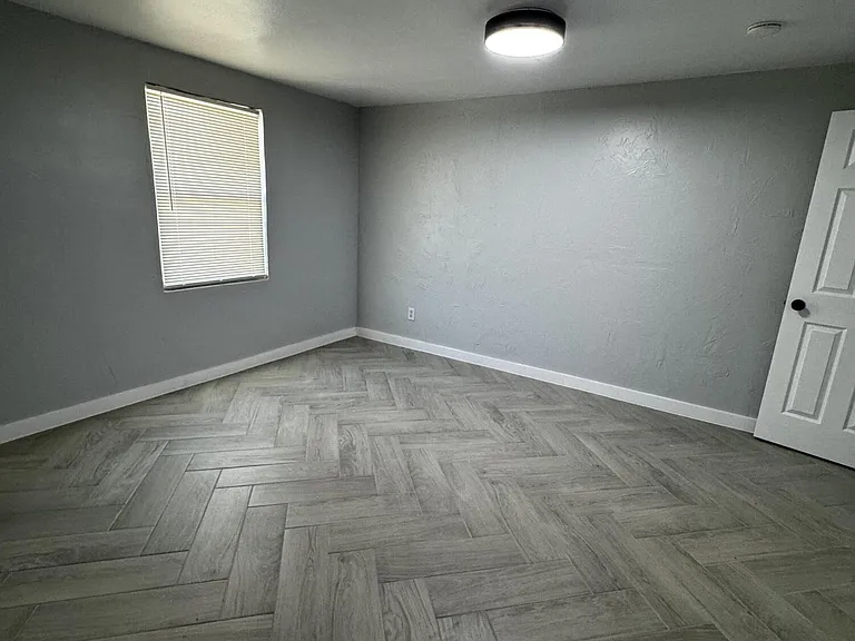 10277 N Loop Dr #B — Photo 29