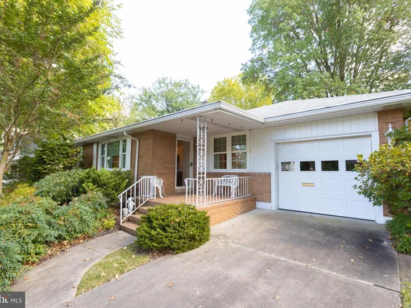 2008 Harwyn Rd, Wilmington, DE 19810