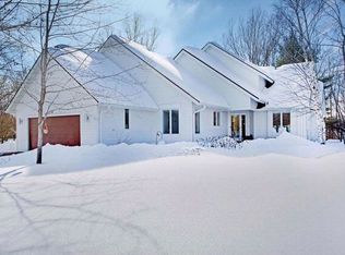 2381 Timberwood Dr, Chanhassen, MN 55317