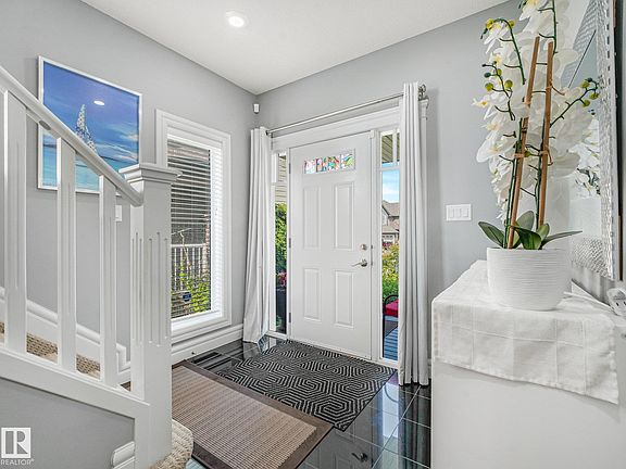 4th image of 544 Adams Way SW