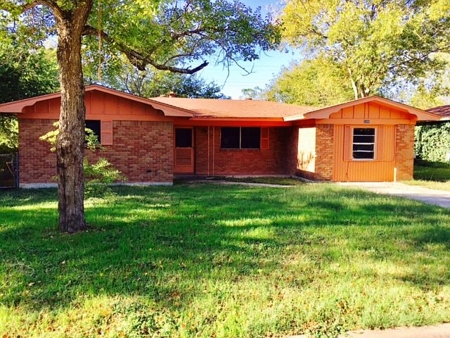 1st image of 3205 Lawnwood Dr