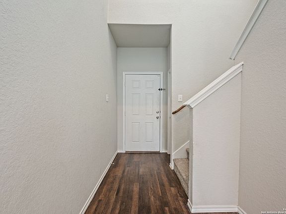 3rd image of 8011 CHASEMONT CT