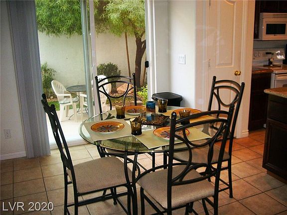 4th image of 1556 Stone Valley Ave #0