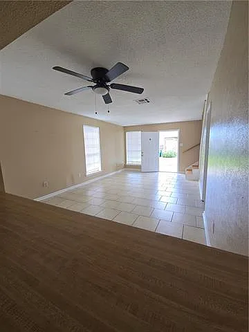 64 Carriage Ln #D — Photo 5