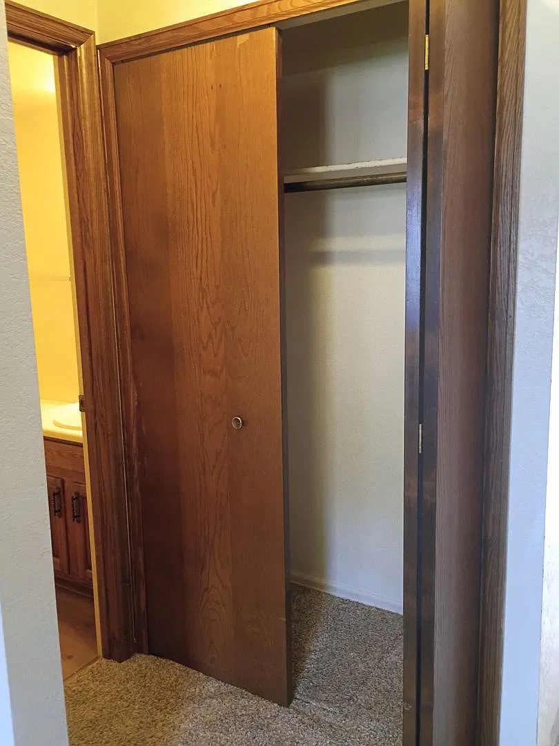 All Prospective Tenants Must Submit An Application Or Ptsr Per Applicant And Be Pre-Qualified Pri... — Photo 4