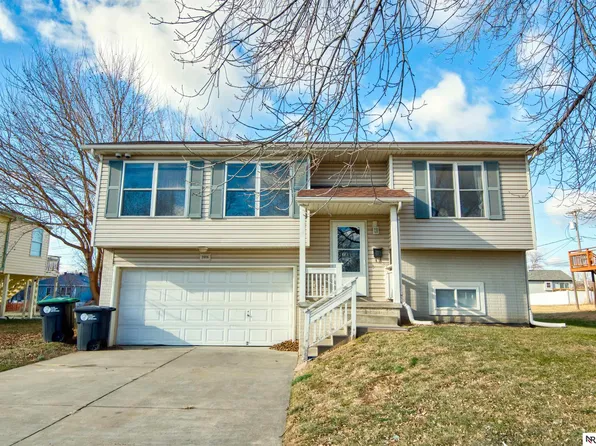 2016 N 20th St, Omaha, NE 68110