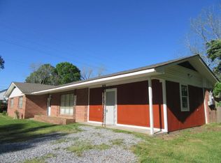 119 6th St, Purvis, MS 39475