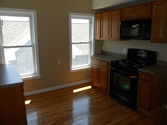 2nd image of 665 Washington Street # Fl 3rd