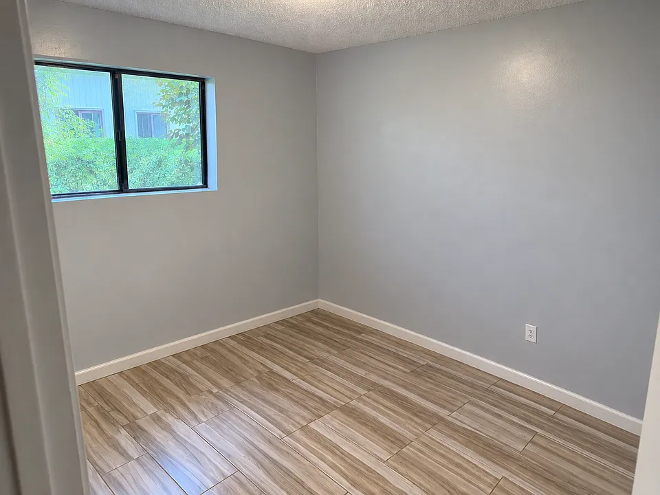 1647 Oneawa Pl