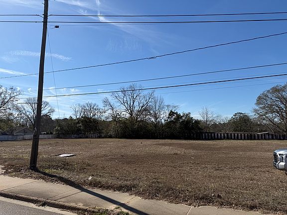 3rd image of 0 Plaza Dr
