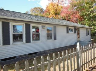 126 Lakeshore Dr, West Brookfield, MA 01585