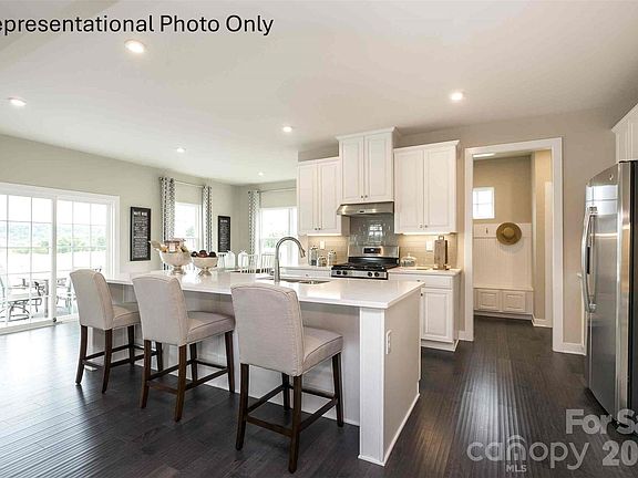 3rd image of 2023 Grain Orchard Rd