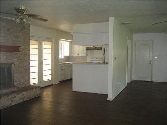 Living Room & Kitchen