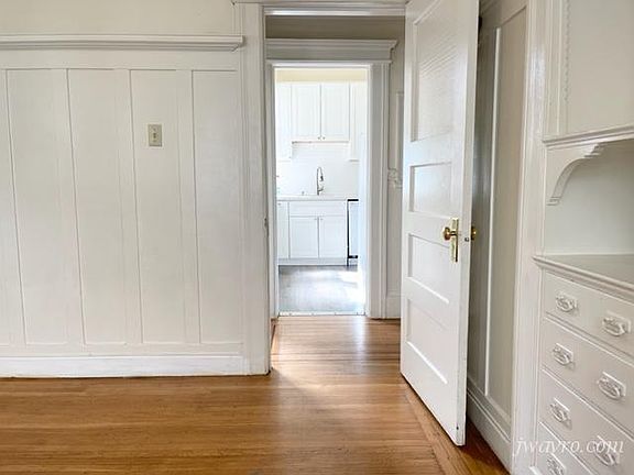 4th image of 2418 Van Ness Ave APT 10