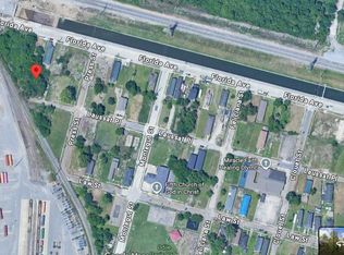2825 Laussat Pl, New Orleans, LA 70117