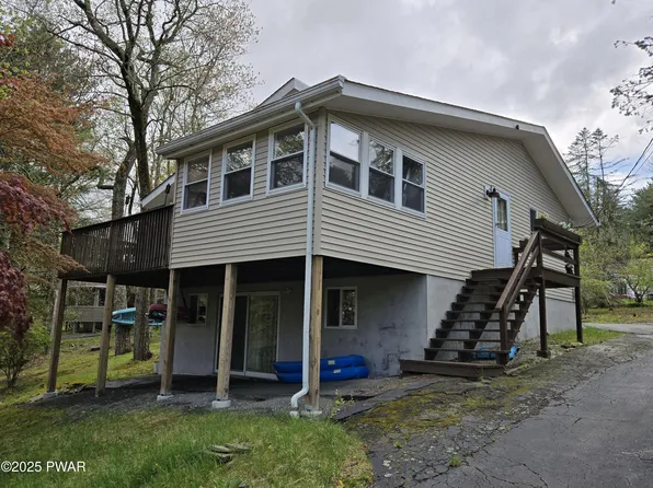 106 Basswood Dr, Lords Valley, PA 18428
