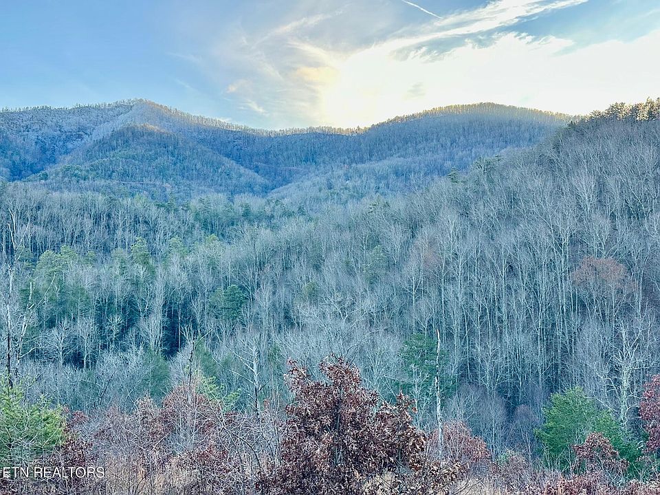 1st image of 1611 Mountain Dreams Way