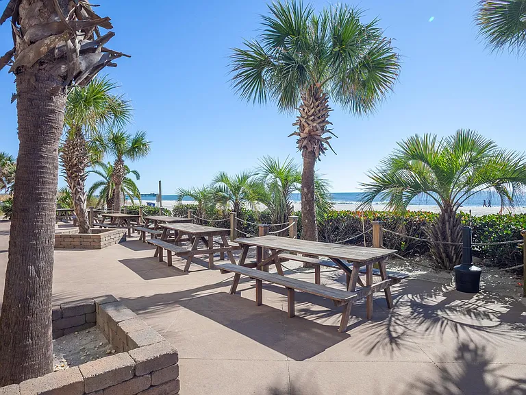 9550 Shore Dr — Photo 40