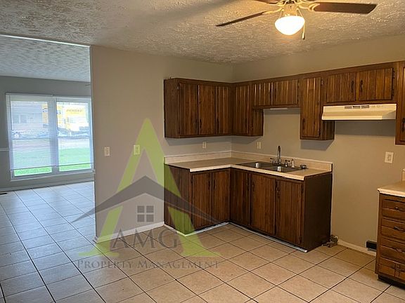 3rd image of 4111 Arborcrest Dr