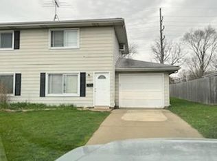 1062 N Highland Ave, Aurora, IL