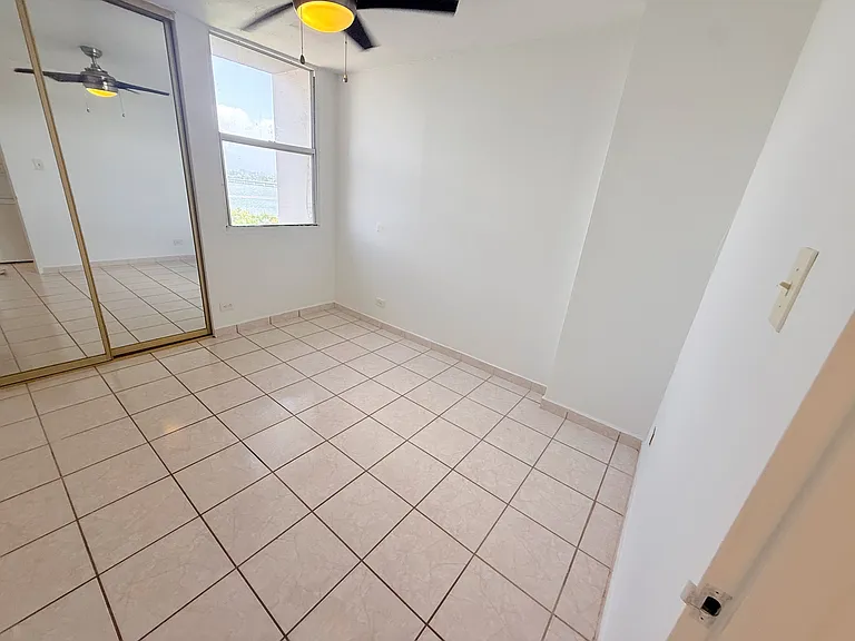 Laguna #6B — Photo 16