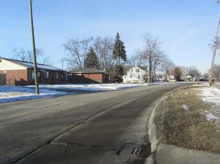 2nd image of 1919 Goddard St