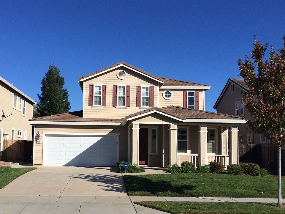 1st image of 2471 La Jolla St