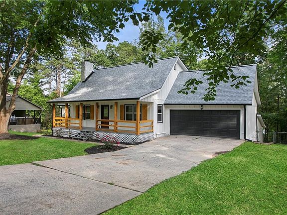 4th image of 388 Oakridge Dr SE