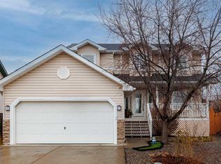 62 NW Canoe Cir SW, Airdrie, AB T4B2L6