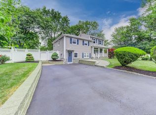20 Birch Dr, Nanuet, NY 10954