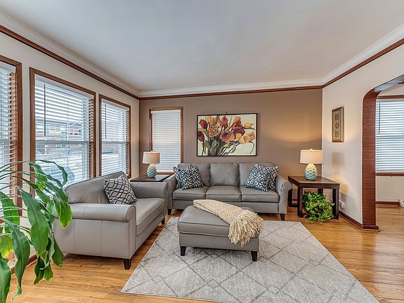 3rd image of 2334 N 76th Ct