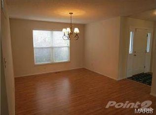 1952 Royal Heir Dr, O'Fallon, MO 63366