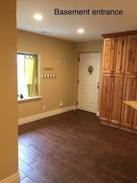 Private room @11061 Lucas Ln Basement $650 a month — Photo 2