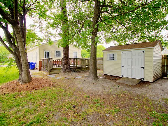 3rd image of 1422 Highland Ave