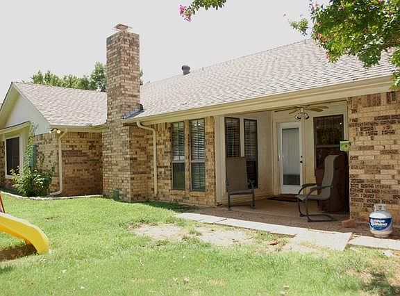 3rd image of 3724 Woodmont Ct
