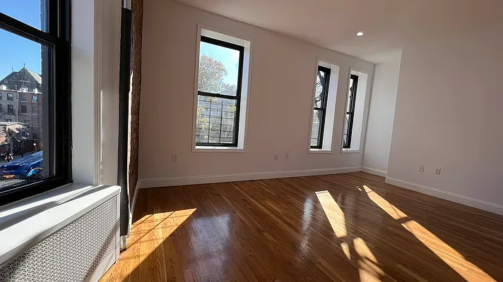 Rented by Lockbox Realty | media 12